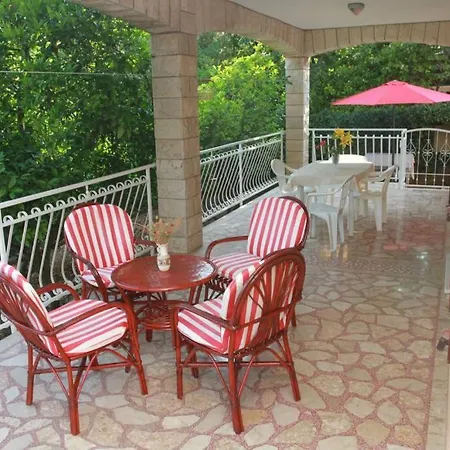 Apartment Bareta Trogir Exterior photo